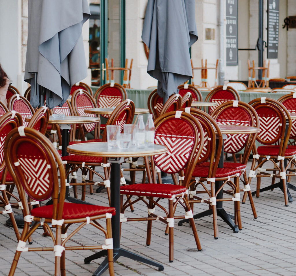 Terrasse de café : licence de débit de boissons et autorisation d'occupation du domaine public